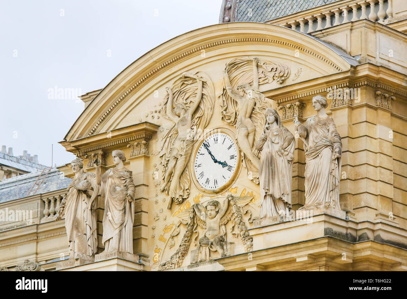 Südfassade der Luxemburg Palace, Gehäuse des Französischen Senats, im Jardin de Luxembourg in Paris, Frankreich Stockfoto