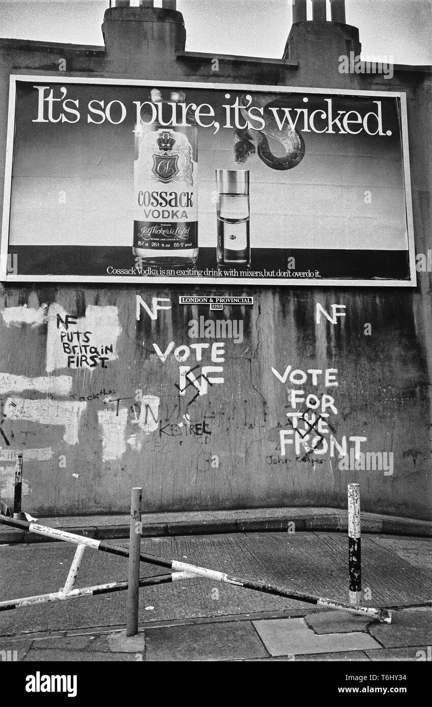 16/15 Tower Hamlets, Bethnal Green Front National graffitti 1979 Stockfoto