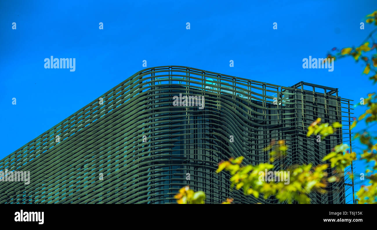 Moderne Architektur. Top Abschnitt eines Gebäudes. Stockfoto