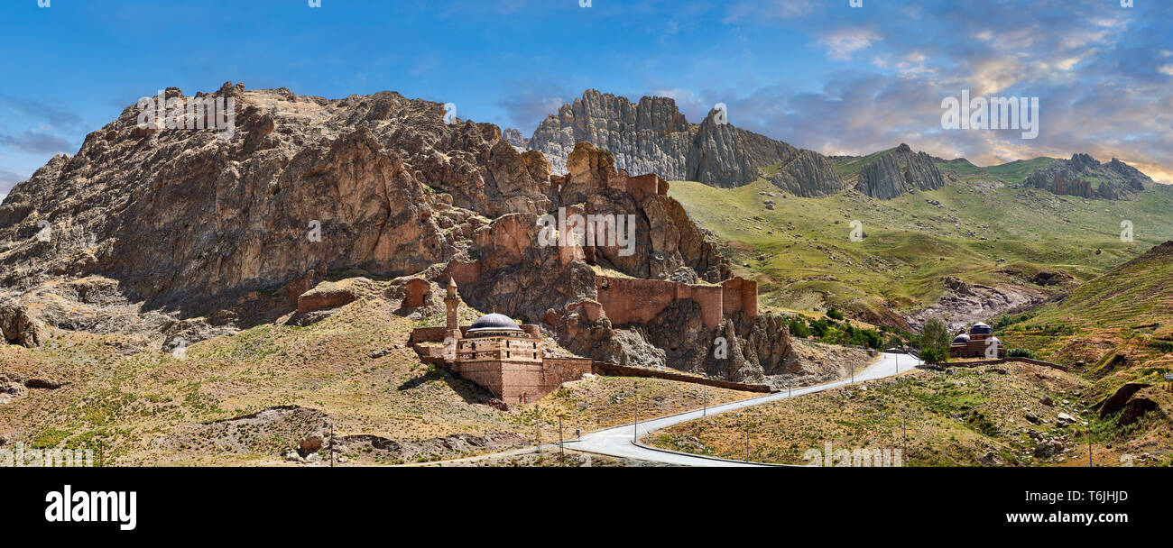 Alte Moschee in der Nähe von ishak Pasha Palace, Agrı Provinz der östlichen Türkei. Stockfoto