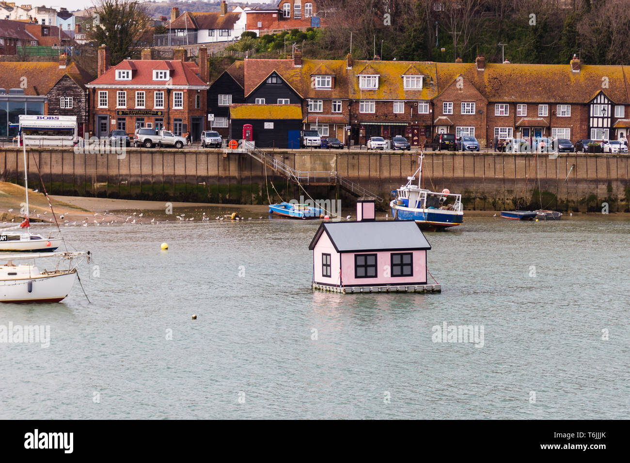 Zierpflanzen floating House in Folkstone Hafen. Stockfoto