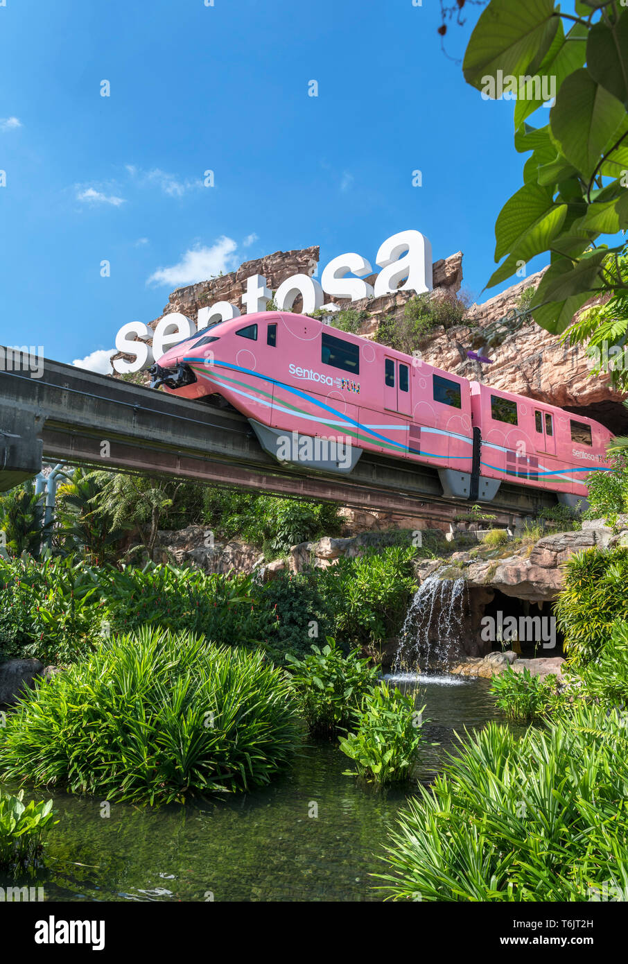 Singapur, Sentosa. Das Sentosa Express Monorail verbindet die Insel Sentosa, Harbourfront, Singapur Stockfoto