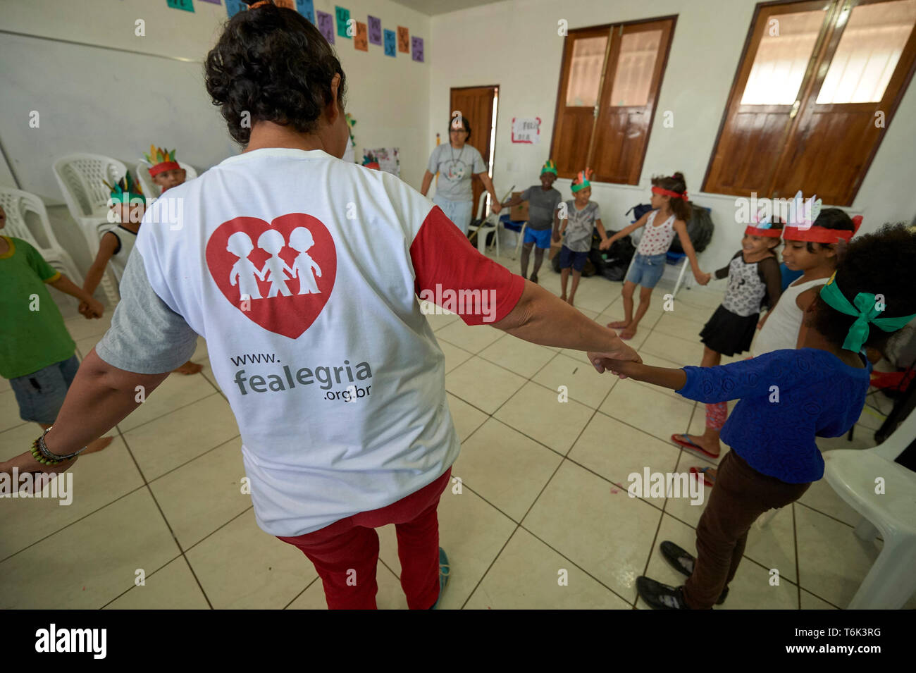 Flüchtlingskinder aus Venezuela in eine Vorschule, die von Fe y Alegria in Boa Vista, Brasilien teilnehmen. Das Programm ist von Jesuiten koordiniert. Stockfoto