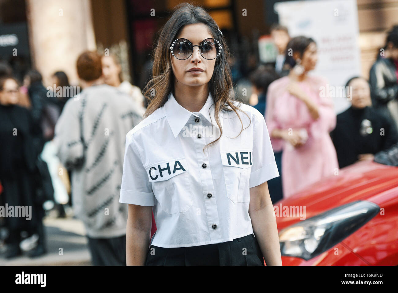 Mailand, Italien - 22. Februar 2019: Street Style Outfit - Modelle, Blogger und einflussnehmern vor einer Modenschau in Mailand auf der Modewoche - MFWFW 19. Stockfoto