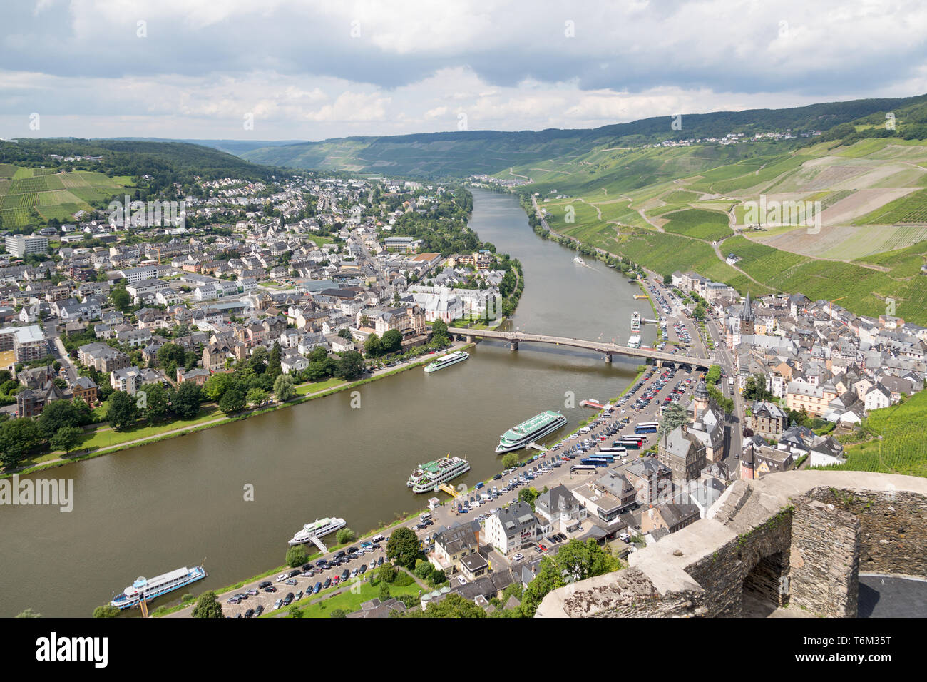 Luftaufnahme von BernKastel-Kues an der Mosel in Deutschland