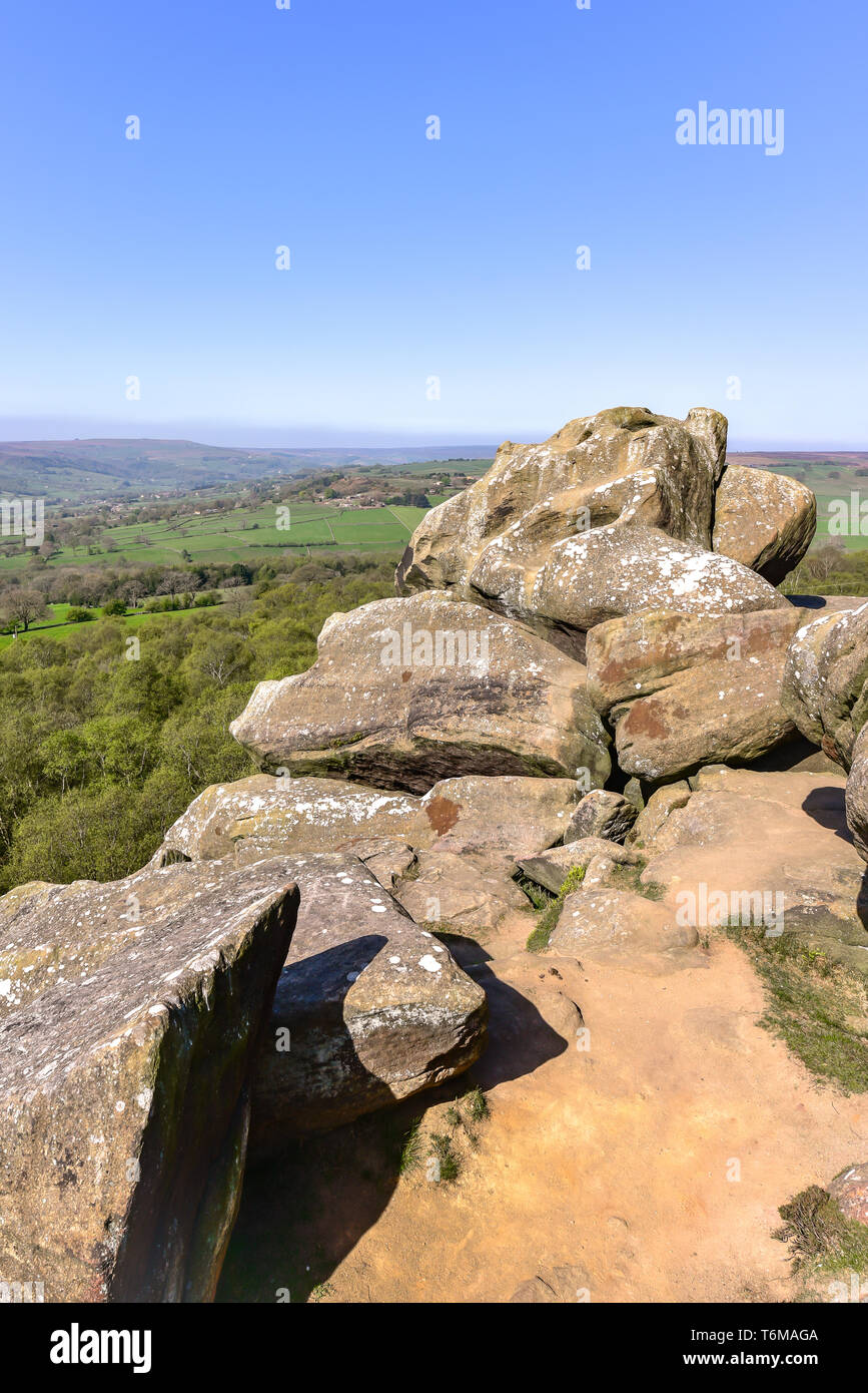 National Trust Brimham Rocks auf Moor in der Nähe von Brimham Pateley Bridge in Yorkshire Dales National Park Stockfoto