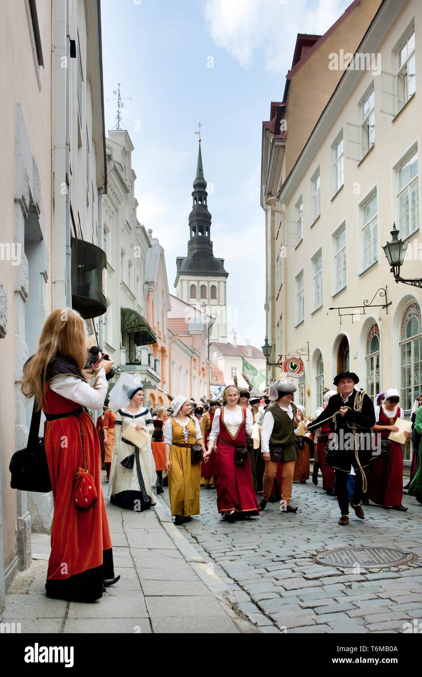 Das mittelalterliche Fest von Olde Hansa in Tallinn Stockfoto