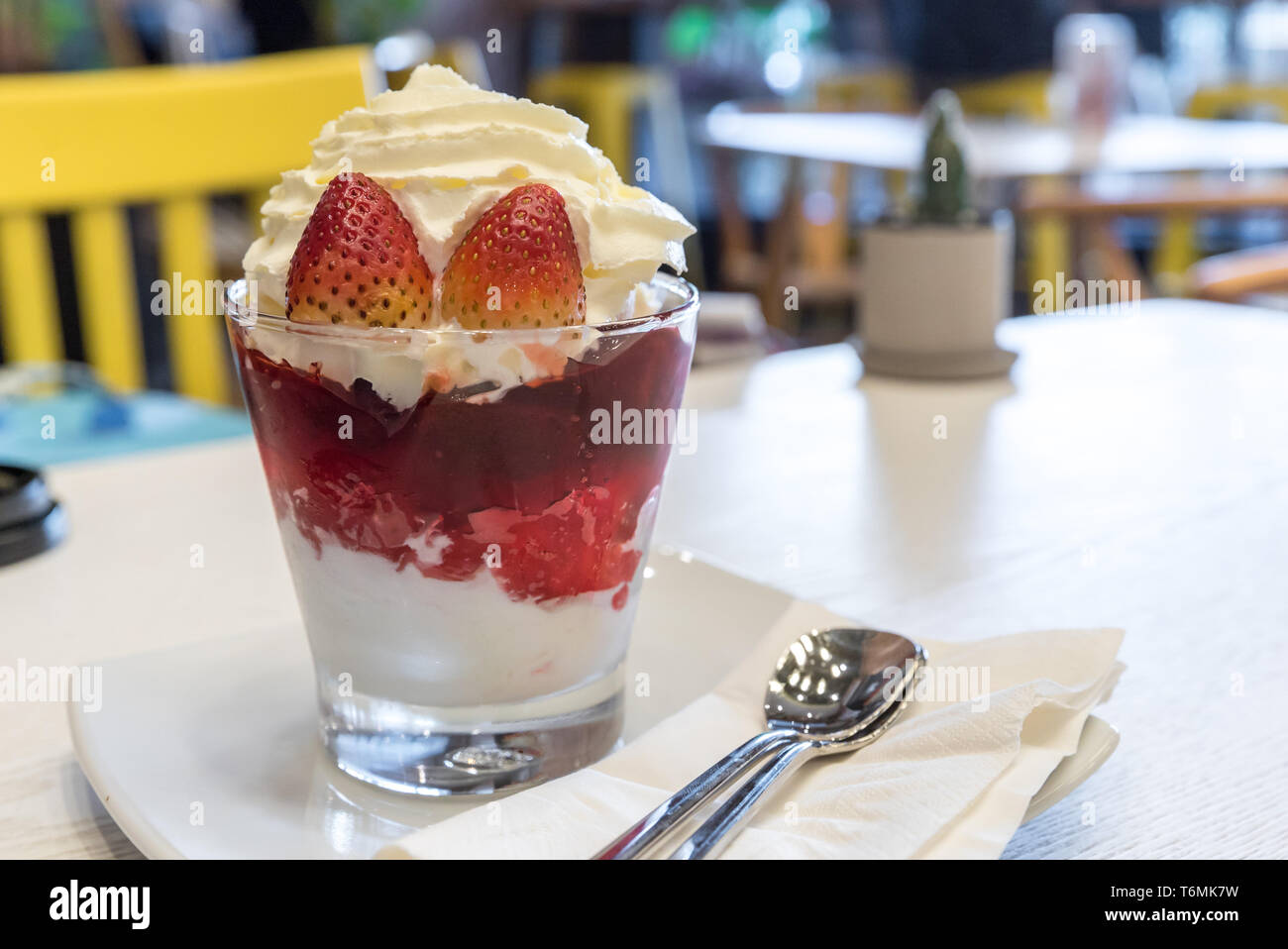 Erdbeer-Parfait Stockfoto
