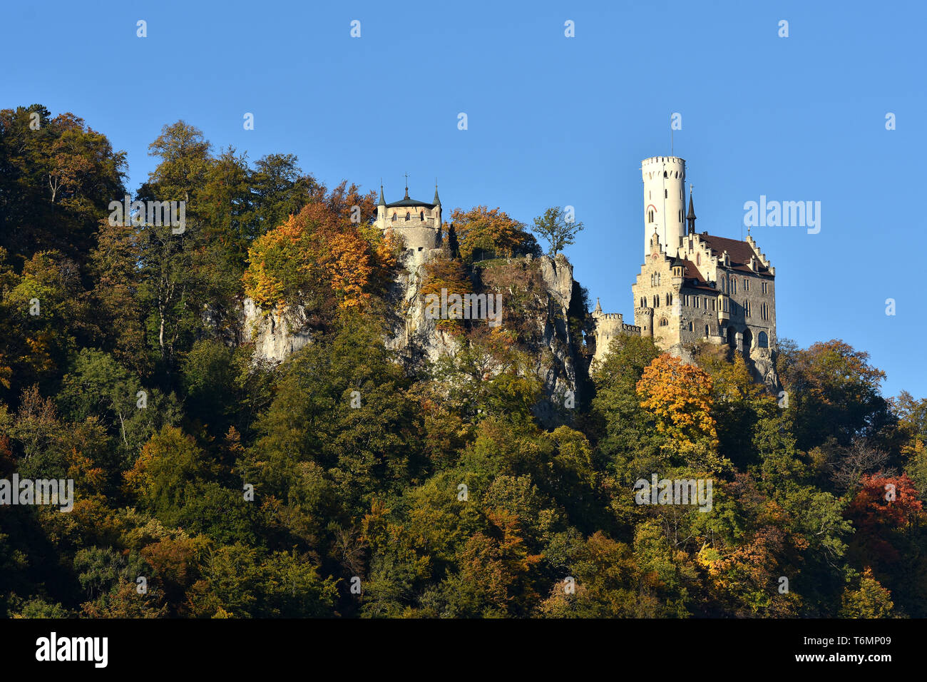 Schloss Lichtenstein, Schwäbische Alb, Deutschland Stockfotografie Alamy