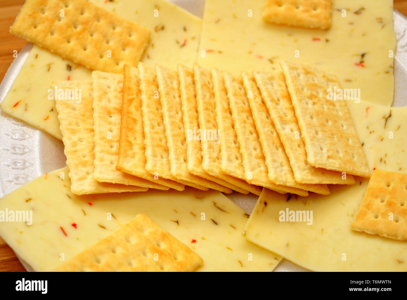 Pfeffer Jack Käse mit Butterigen Cracker Stockfoto