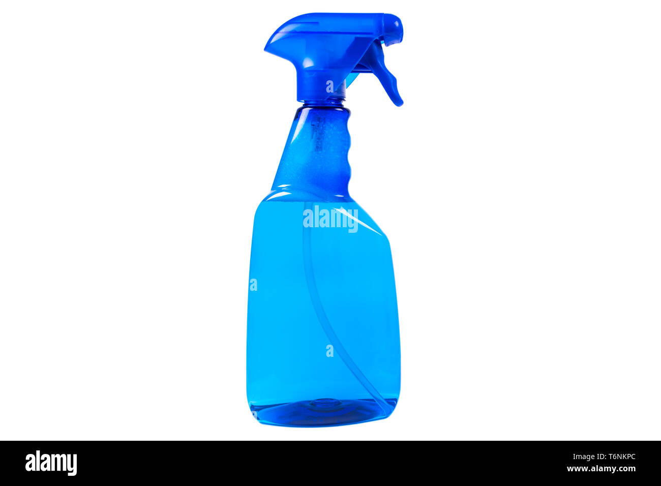 Kunststoff blau Wasser Sprühflasche auf weißem Hintergrund. Blue leer  Plastik Spray Reinigungsmittel Flasche auf weißem Hintergrund. Leeren Raum  für Stockfotografie - Alamy