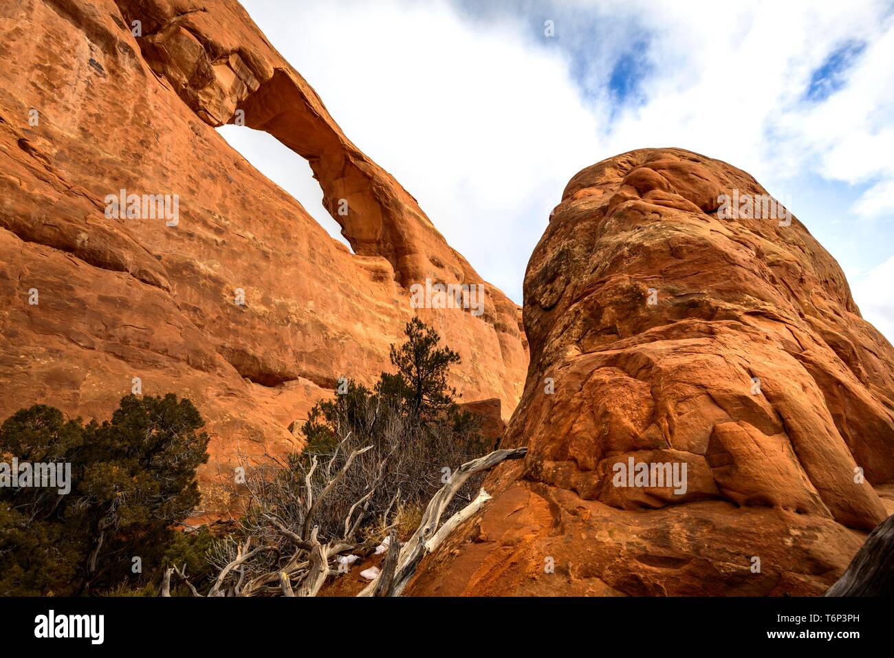 Skyline Arch, Arches-Nationalpark in der Nähe von Moab, Utah, USA Stockfoto