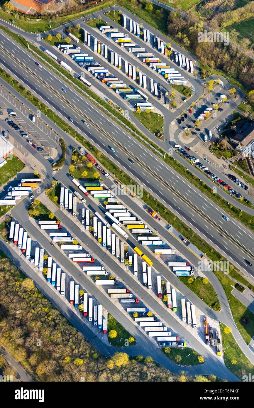 Luftaufnahme, Parkplätze LKW Parkplätze, Raststätte A2, Rhynern, Hamm, Nordrhein-Westfalen, Deutschland Stockfoto