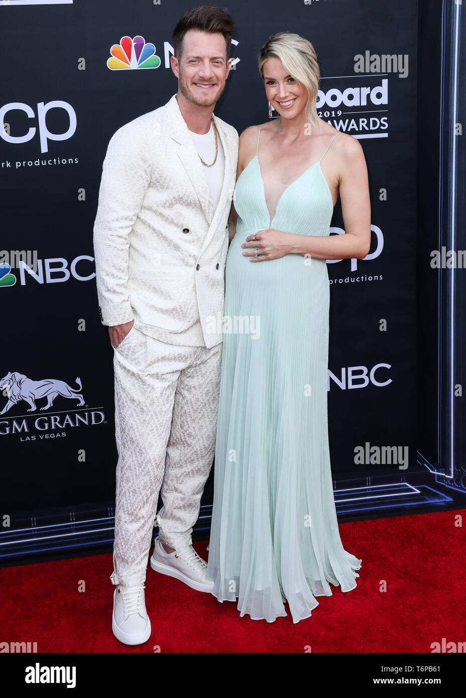 Las Vegas, USA. 01 Mai, 2019. LAS VEGAS, Nevada, USA - Mai 01: Tyler Hubbard von Florida Georgia Linie und Hayley Stommel kommen an der 2019 Billboard Music Awards im MGM Grand Garden Arena am 1. Mai 2019 in Las Vegas, Nevada, USA. (Foto von Xavier Collin/Image Press Agency) Quelle: Bild Presse Agentur/Alamy leben Nachrichten Stockfoto