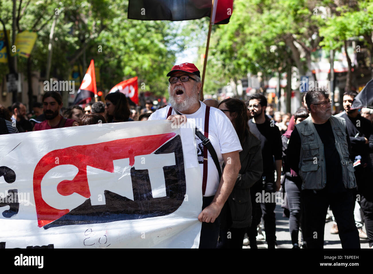 Barcelona, Espanha. 01 Mai, 2019. Tausend Menschen hatten auffällig wurde am Morgen des 1. Mai im Stadtteil Sants Rubrik Spanien Platz vor Hotel Plaza Catalonia protestieren für die schlechten Bedingungen der Arbeit ihrer Mitarbeiterinnen und Mitarbeiter. Barcelona 2019 Mai 1. Credit: Nicolò Ongaro/FotoArena/Alamy leben Nachrichten Stockfoto