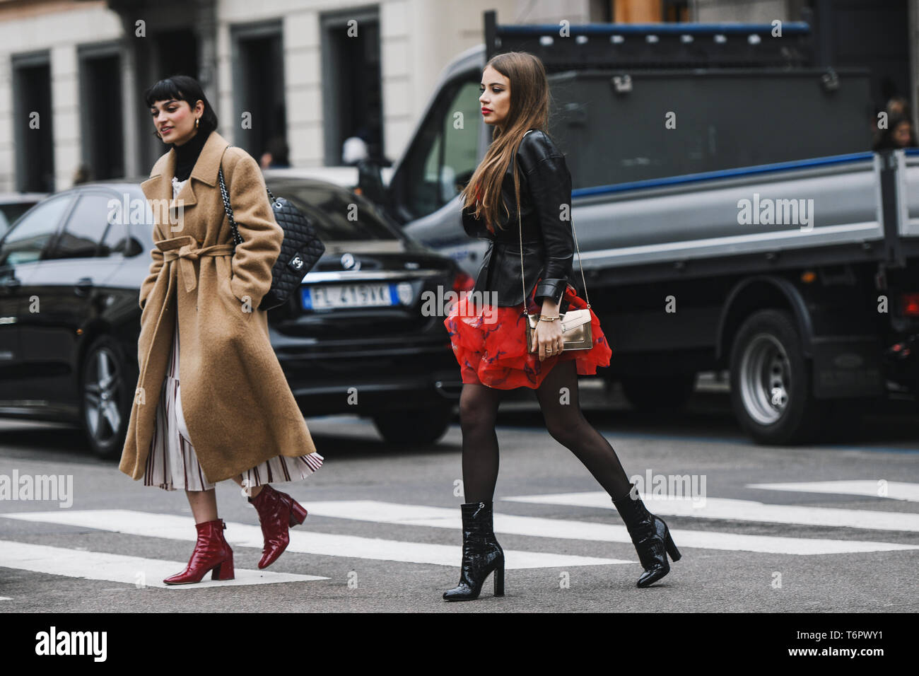 Mailand, Italien - 23. Februar 2019: Street Style - Outfits vor einer Modenschau in Mailand auf der Modewoche - MFWFW 19. Stockfoto
