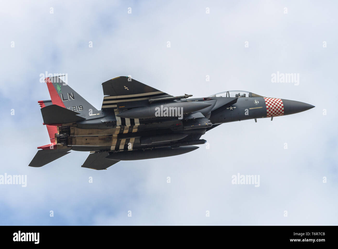 Mcdonel Douglas F-15 E Strike Eagle overflys RAF Lakenheath. Dieses Flugzeug ist von der 494th TFW, 48 FW 'Freiheit' Stockfoto