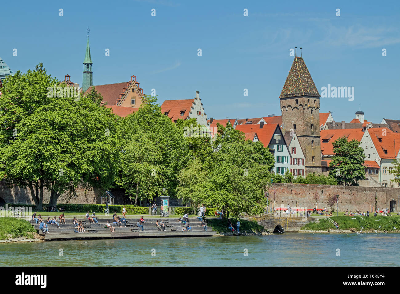 Ulm an der Donau mit Stadtmauer und Metzgerturm Stockfoto