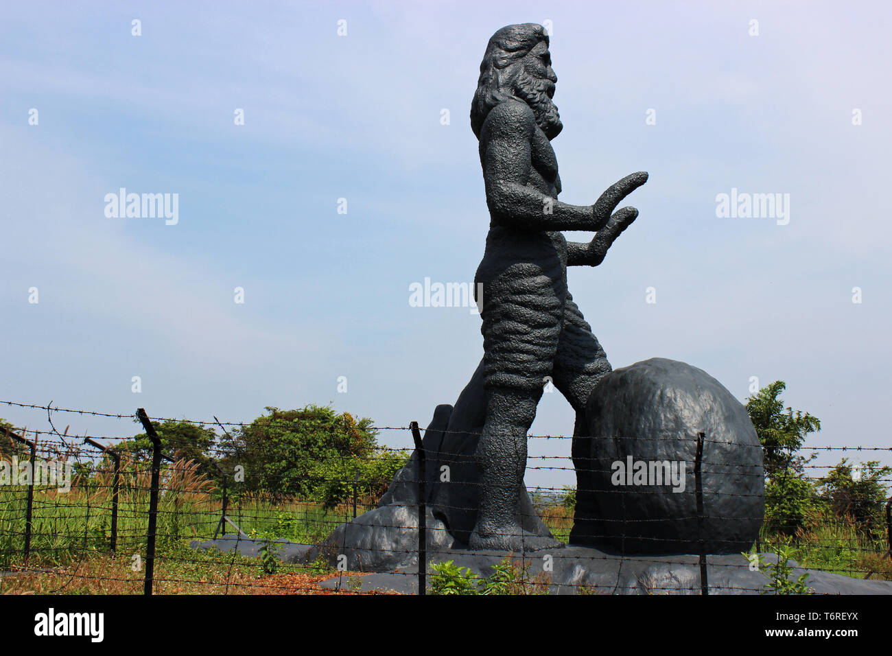 Narayanathu branthan Statue (Der Verrückte von Rayiranellur Naranam) @. Er ist ein Zeichen in Malayalam Folklore. Stockfoto
