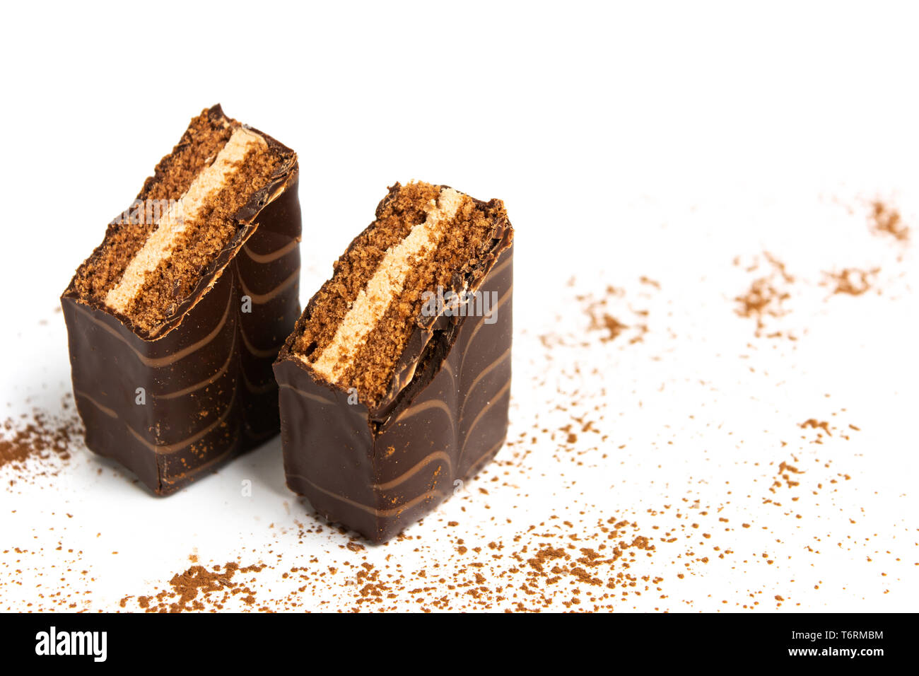 Schokolade-Wafer Dessert isoliert auf weißem Hintergrund Stockfoto