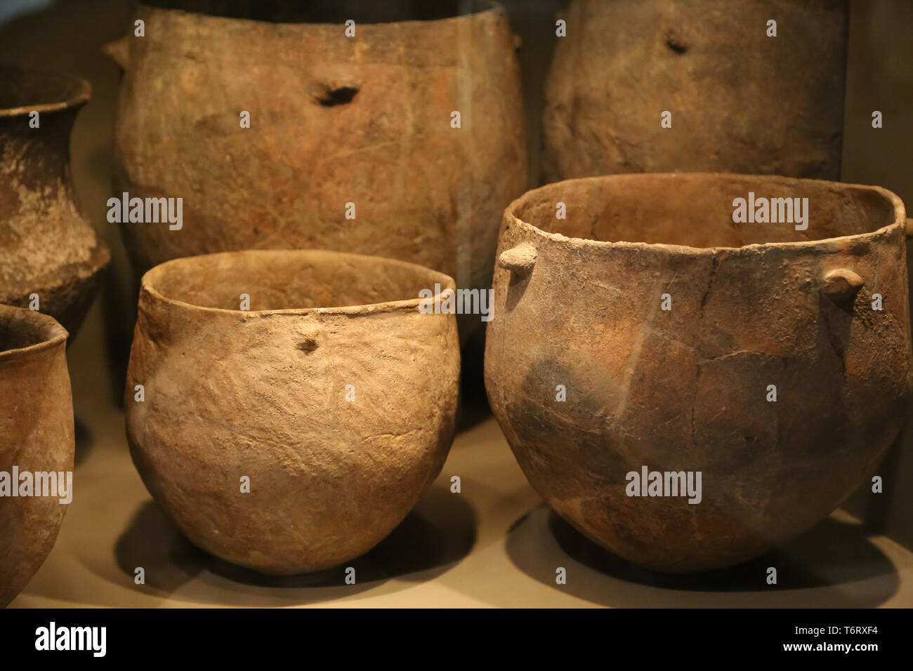 Urnen für Kinder. 1950-1550 v. Chr.. Alicante, Spanien. Archäologisches Museum von Katalonien. Barcelona. Spanien. Stockfoto