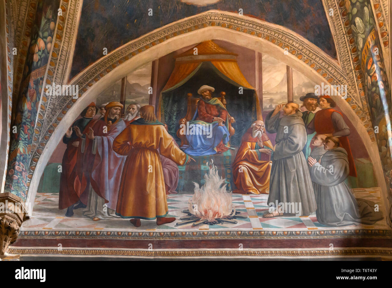Trial By Fire vor dem Sultan, der Hl. Franziskus über das Feuer zu laufen durch osmanische Sultan Al-Kamil, Fresken über das Leben des hl. Franziskus gebeten, von Domenico Ghirl Stockfoto