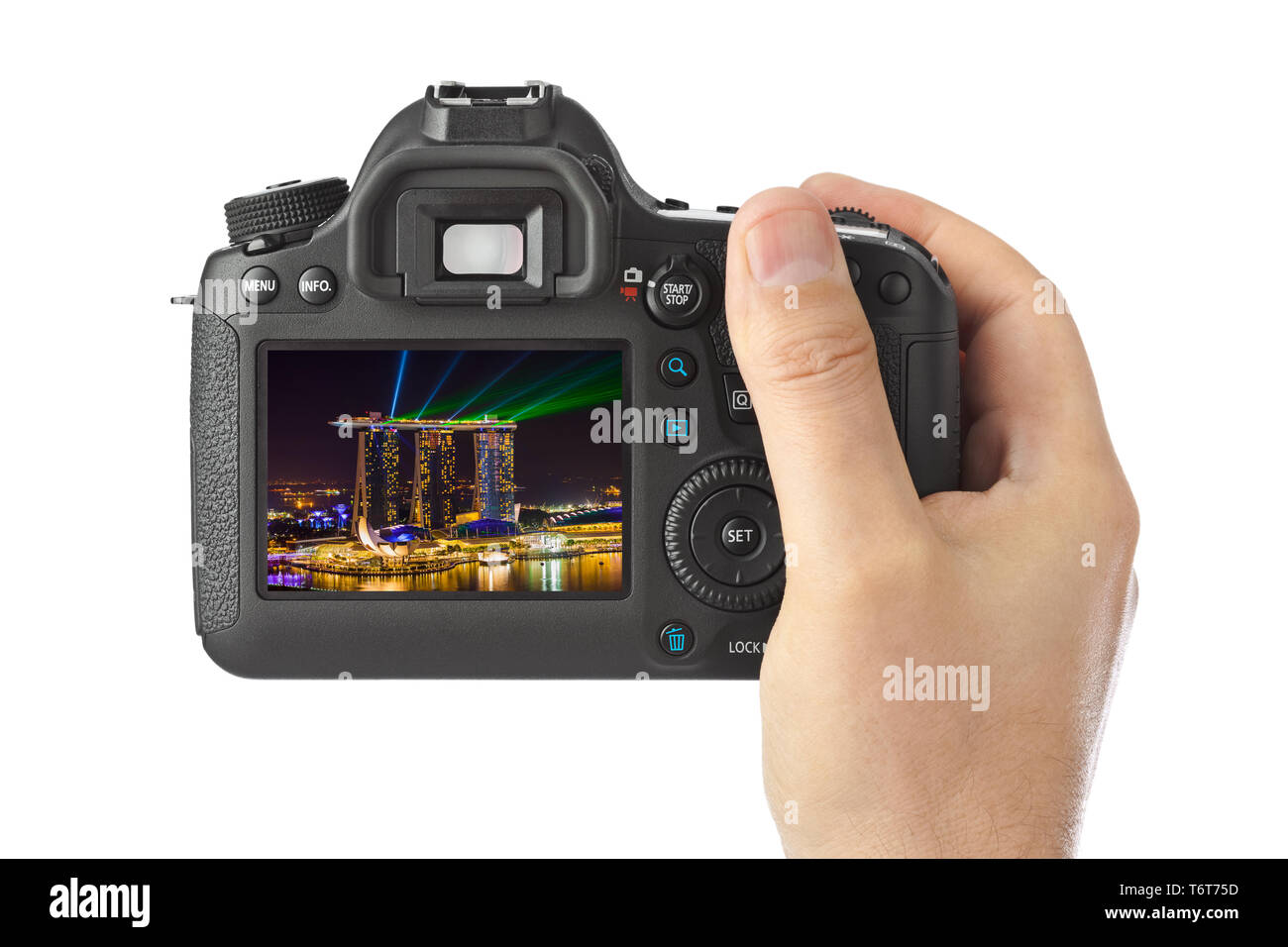 Hand mit Kamera und Singapur Skyline der Stadt (mein Foto) Stockfoto