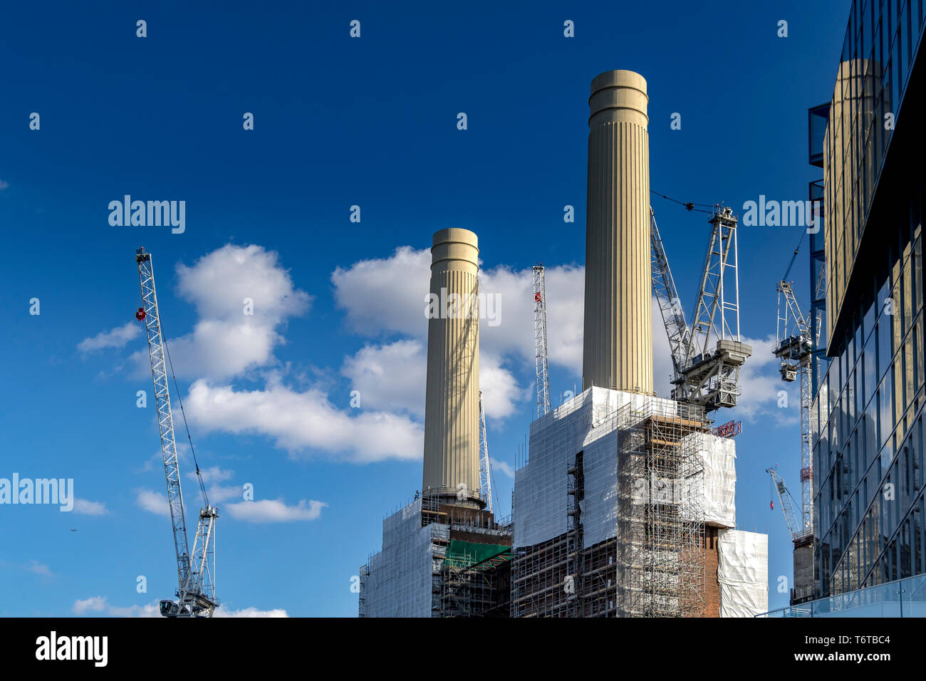 Bauarbeiten am Battersea Power Station im Rahmen eines Multi-Milliarden-Pfund-Neuentwicklungsplans des Gebiets in Battersea, London, Großbritannien Stockfoto