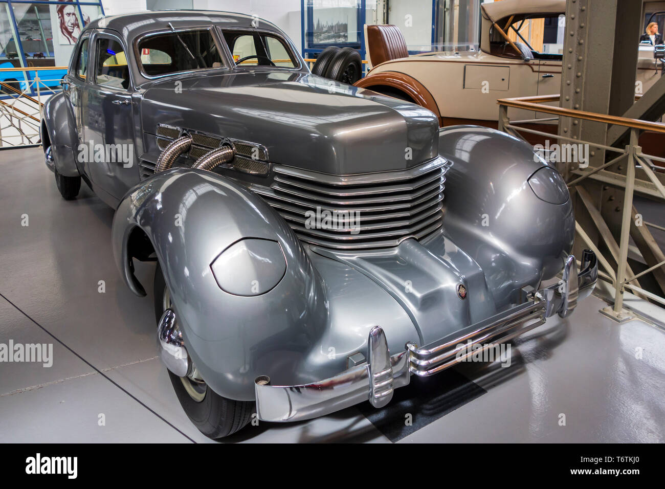 1937 Kabel Typ 812, Amerikanischer Luxus auto Cord Automobile produziert in der Autoworld Oldtimer Museum in Brüssel, Belgien Stockfoto