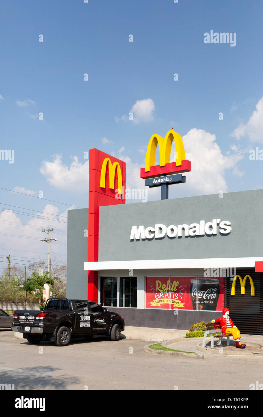 McDonalds Lateinamerika: McDonalds Fast Food Restaurant, Flores, Guatemala Mittelamerika Stockfoto