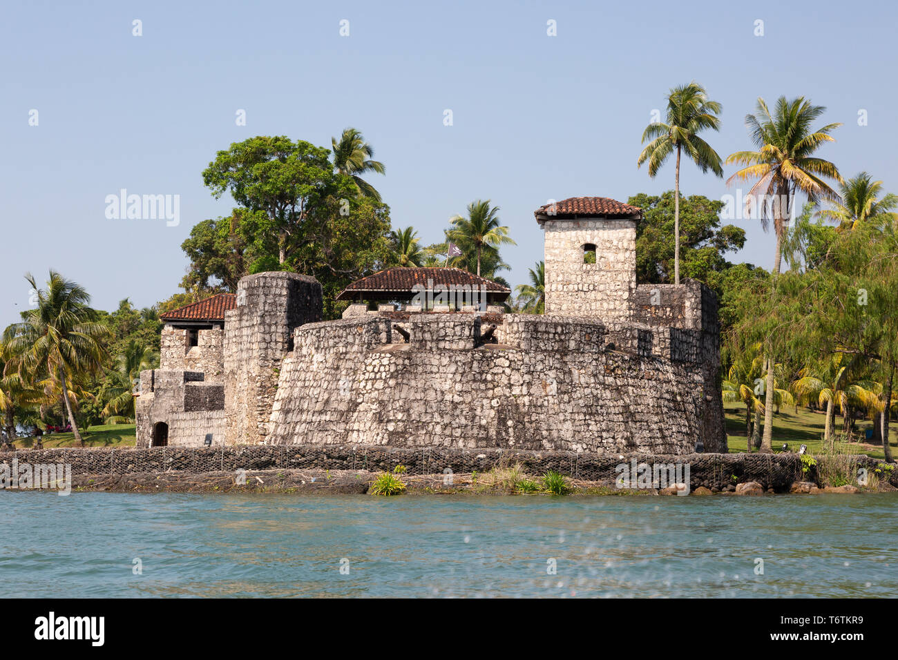 Castillo de San Felipe de Lara, eine spanische Fort 1644 am Eingang von Izabal See gebaut, auf dem Rio Dulce (Dulce River), Guatemala, Mittelamerika Stockfoto