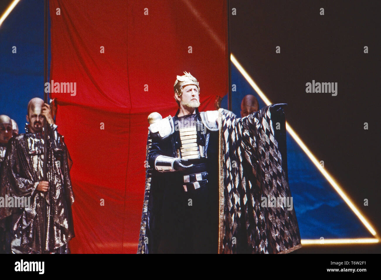 Julius Cäsar, aka Giulio Cesare, Oper von Georg Friedrich Händel in einer Aufführung im Theater an der Wien, Österreich 1985, Mitwirkende: Benjamin Luxon Stockfoto