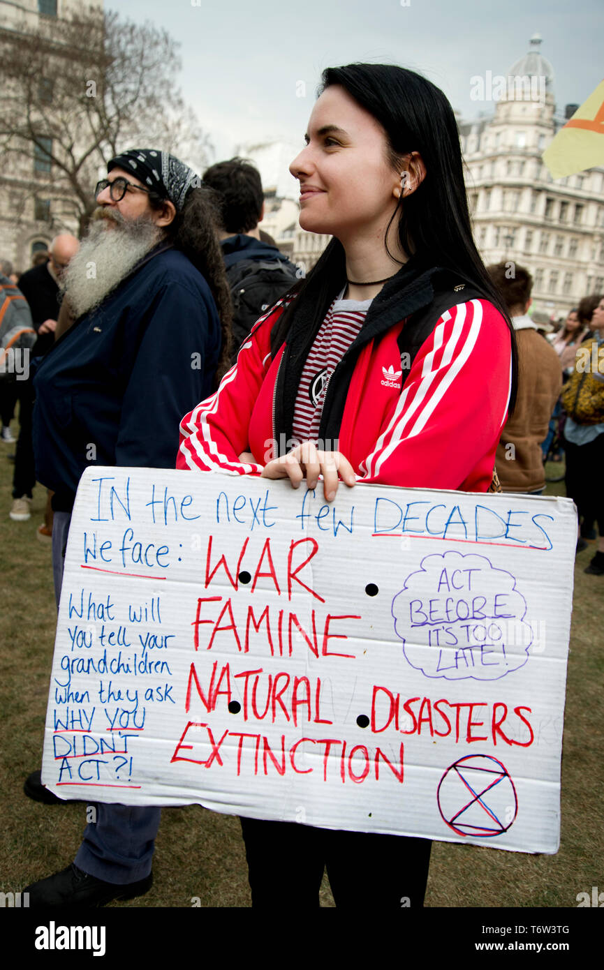 Parlament Platz 1. Mai 2019. Die Dynamik, die Jugend Klima Streikenden und Aussterben Rebellion zusammengeschlossen, die als Arbeitskosten auf die Konservativen bis d genannten Stockfoto