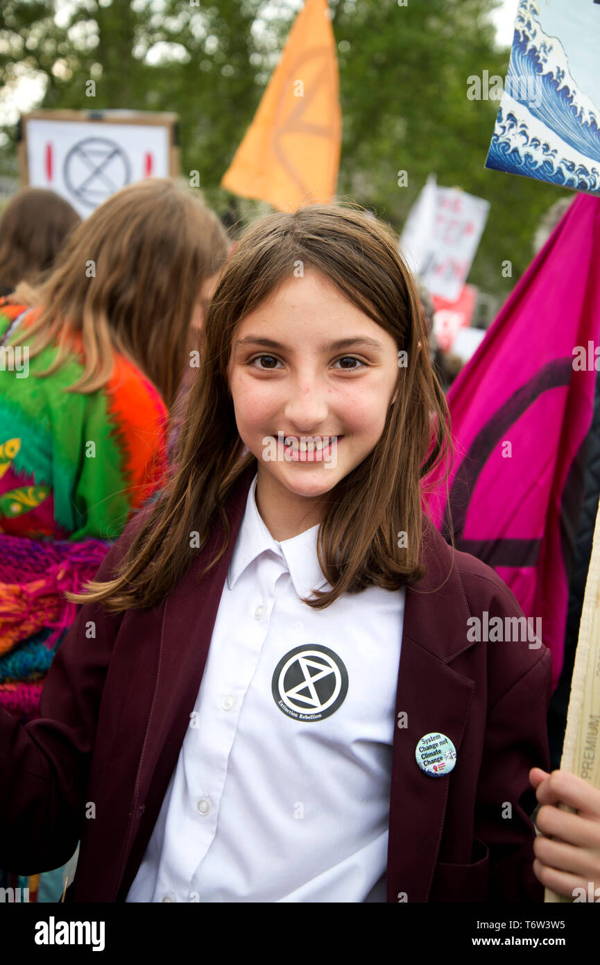 Parlament Platz 1. Mai 2019. Die Dynamik, die Jugend Klima Streikenden und Aussterben Rebellion zusammengeschlossen, die als Arbeitskosten auf die Konservativen bis d genannten Stockfoto