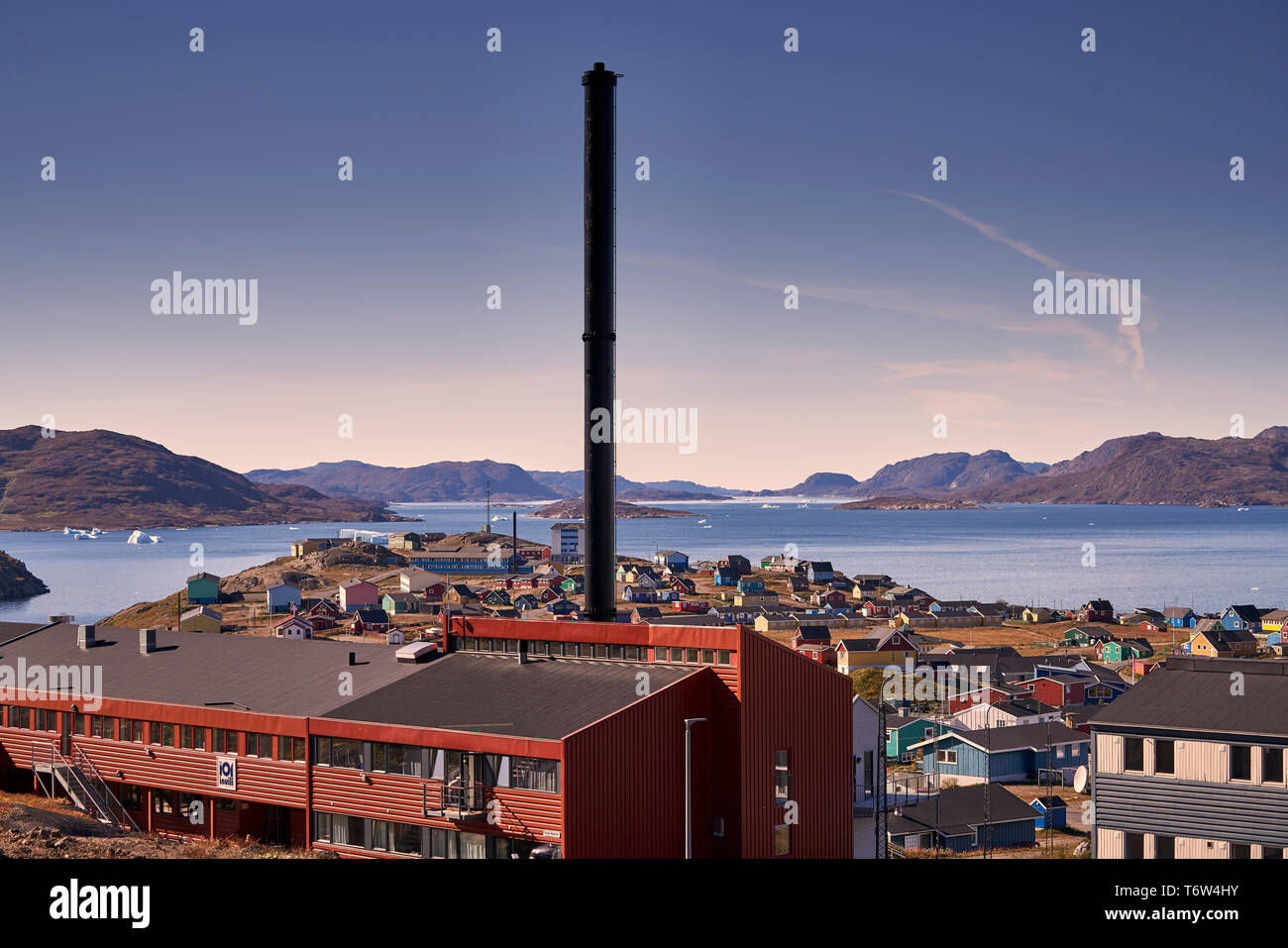 Narsaq Stadt, Tunulliarfik Fjord, Südgrönland. Stockfoto