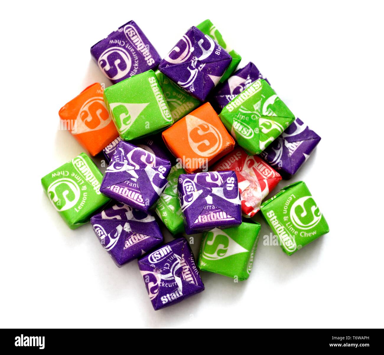 Starburst zähe Süßigkeiten, weißer Hintergrund Stockfoto