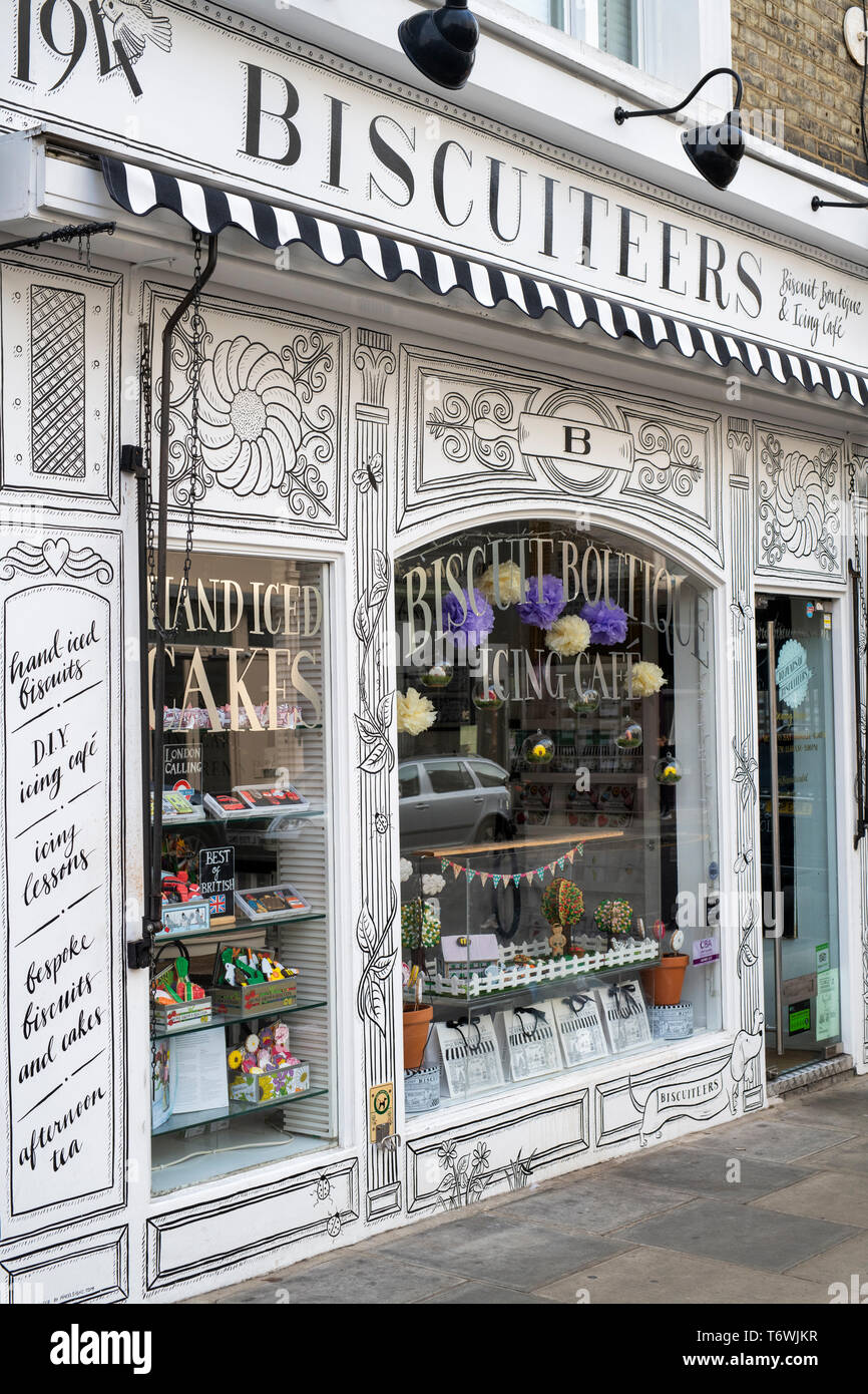 Biscuiteers Kuchen und Kekse Schaufenster, Kensington Park Road, Notting Hill, West London, England Stockfoto