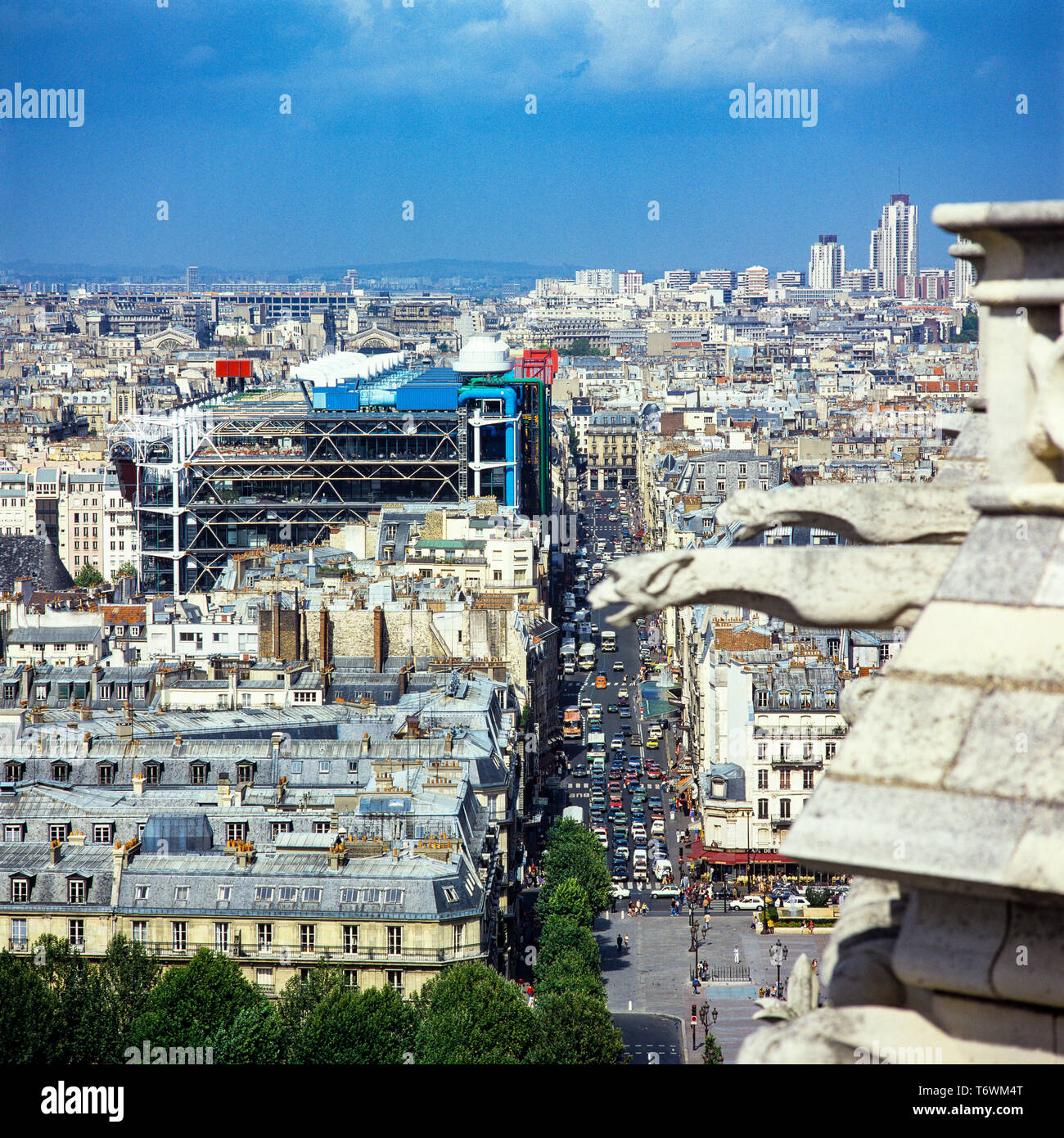Centre Pompidou Museum von Notre-Dame de Paris Kathedrale, die Dächer der Stadt, Wasserspeier, Paris, Frankreich, Europa, Stockfoto