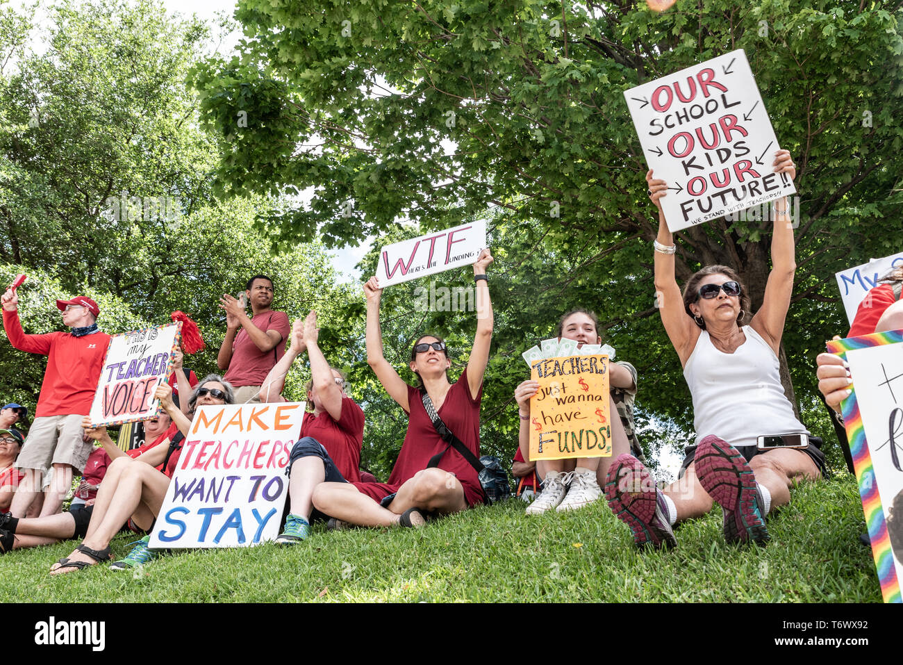 Columbia, South Carolina USA - Mai 1, 2019: 10.000 Lehrkräfte aus ganz South Carolina Band zusammen zu schlechten Arbeitsbedingungen in S.C. Schulen protestieren. Stockfoto