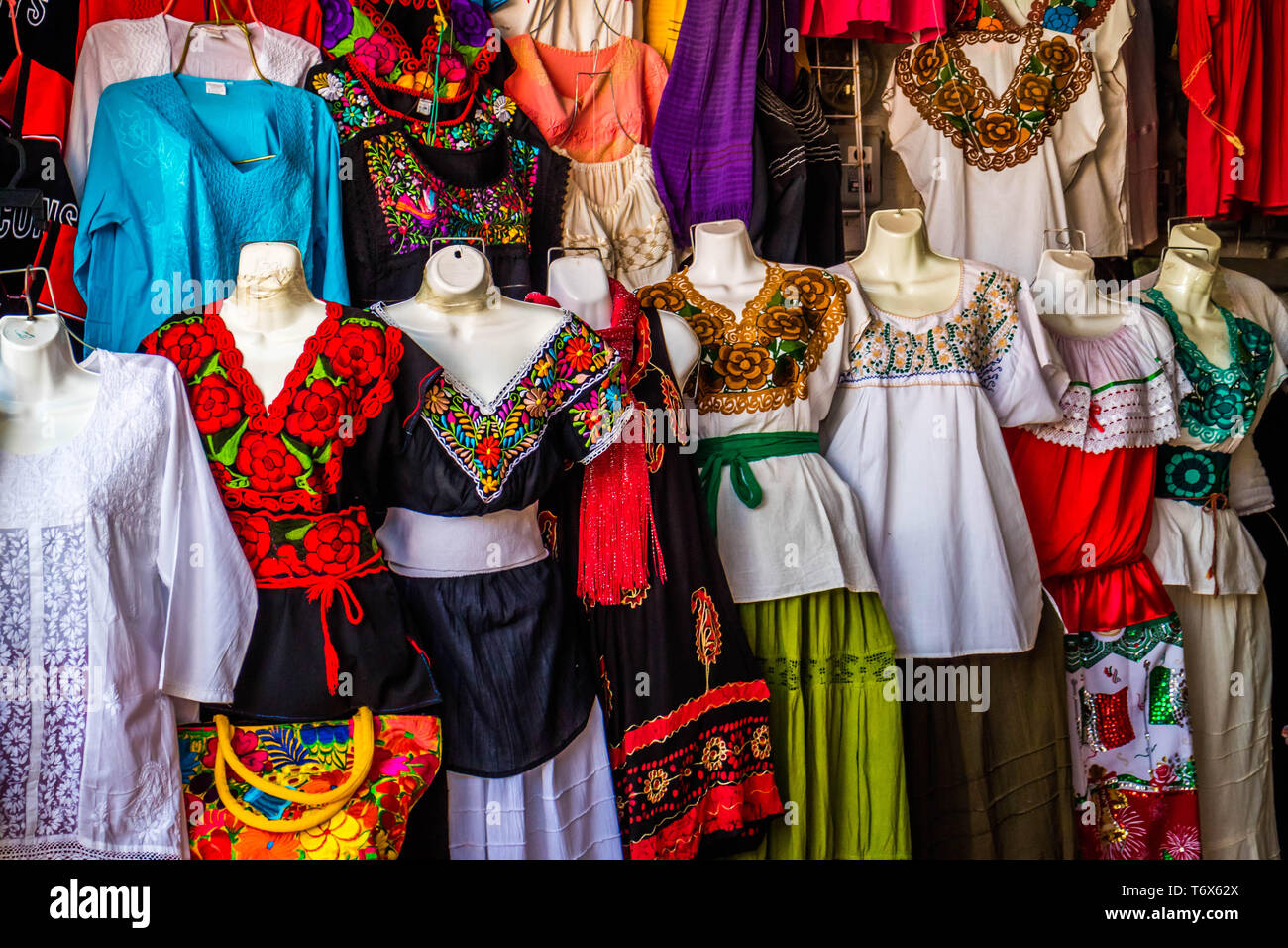 Eine traditionelle mexikanische Kleidung in Nuevo Chiapas, Mexiko Stockfoto