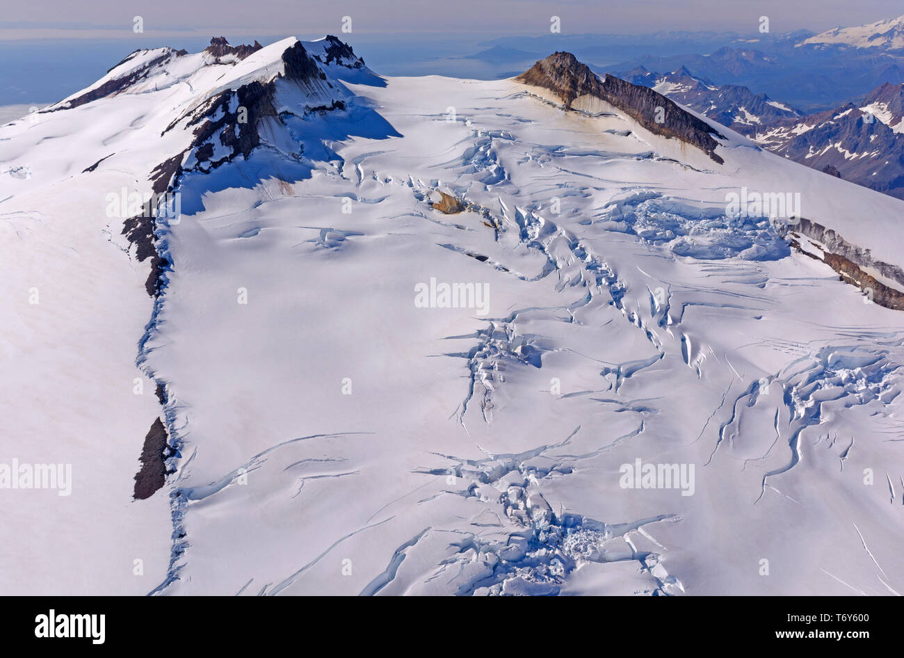 Eis und Schnee auf vier erreichte Vulkan in der Alaska Halbinsel Stockfoto