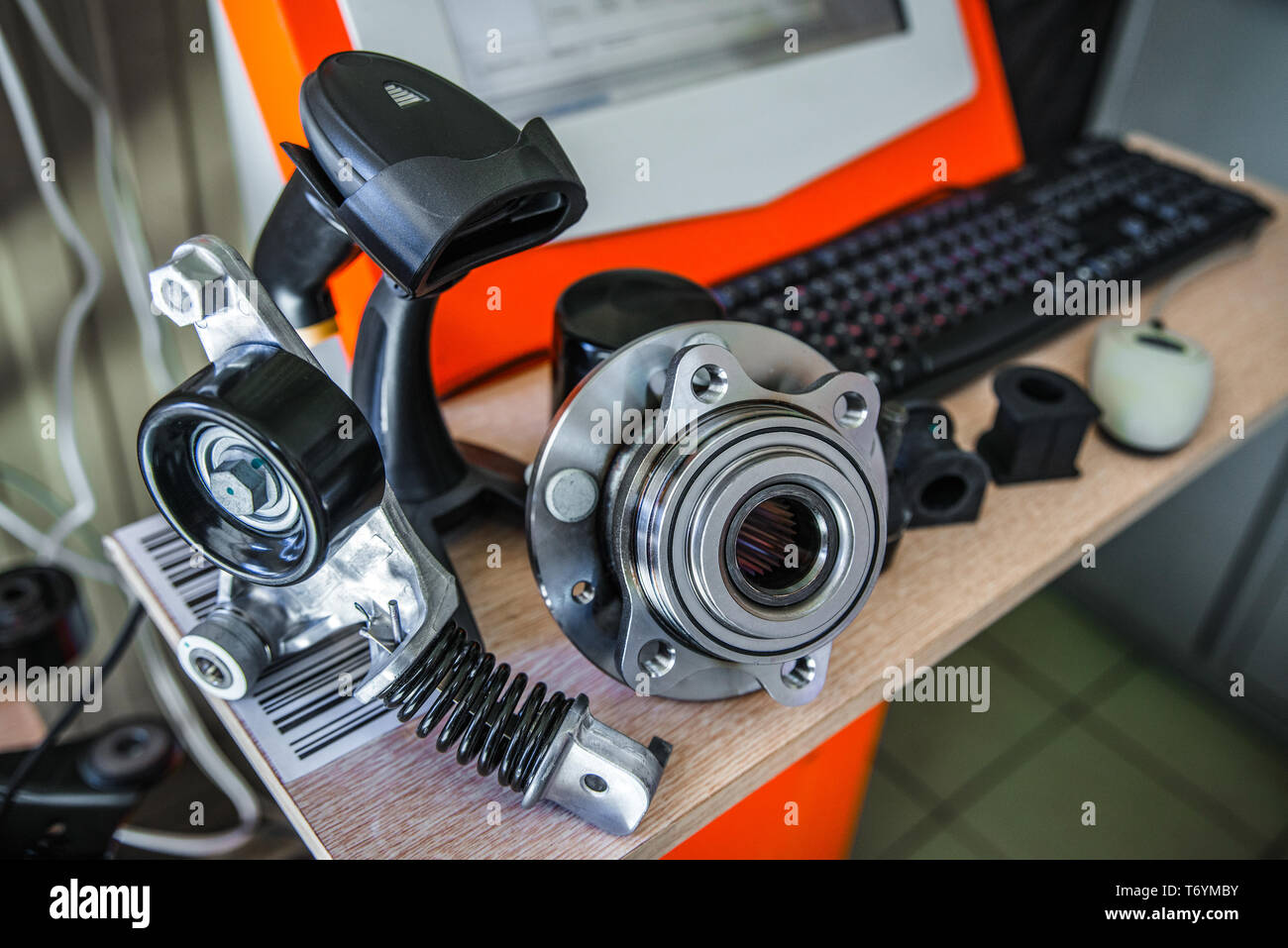 Auto Teile auf dem Tisch Stockfoto