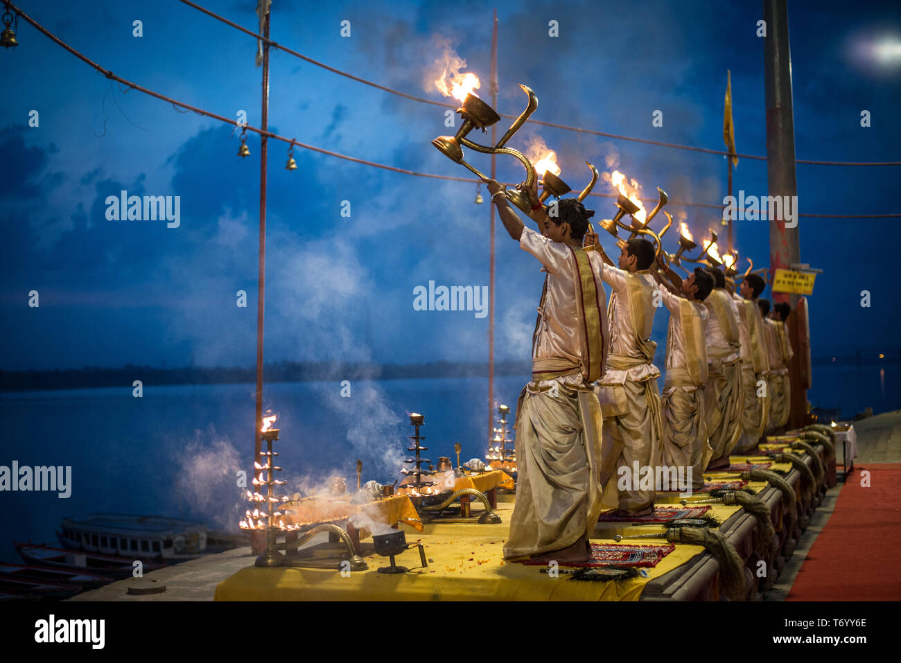 Indien Feuer Varanasi Stockfoto