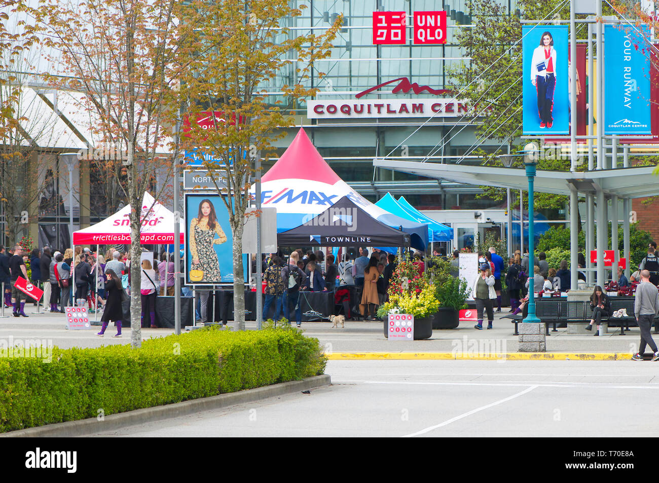 Gehen eine Meile Kampagne in Coquitlam Center Mall, Coquitlam, B.C., Kanada das Bewusstsein für die Gleichstellung von Frauen und Männern zu erhöhen. Stockfoto