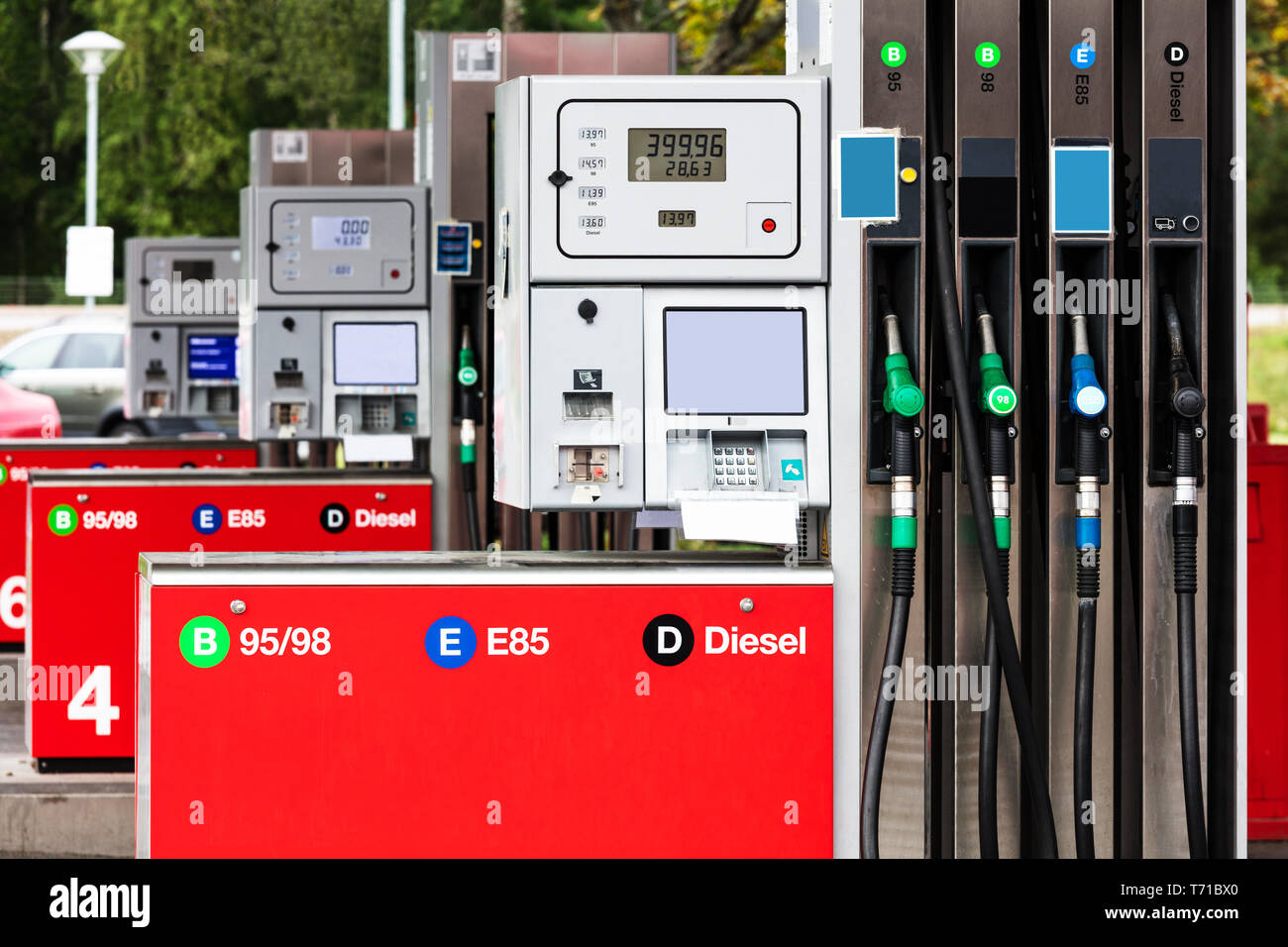 Gas Pumpe Düsen in Station Stockfoto