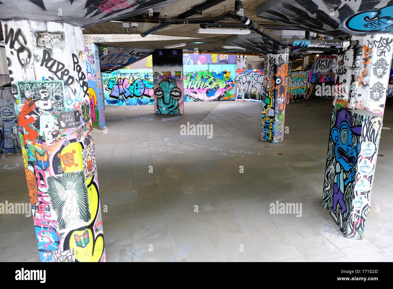 Street Art, South Bank, London, Graffiti, Skate Board, Alternative, Kunst, Kreativität, Modern, Abstrakt, Contemporary, Kultur, Urban, Colourful, Deface. Stockfoto