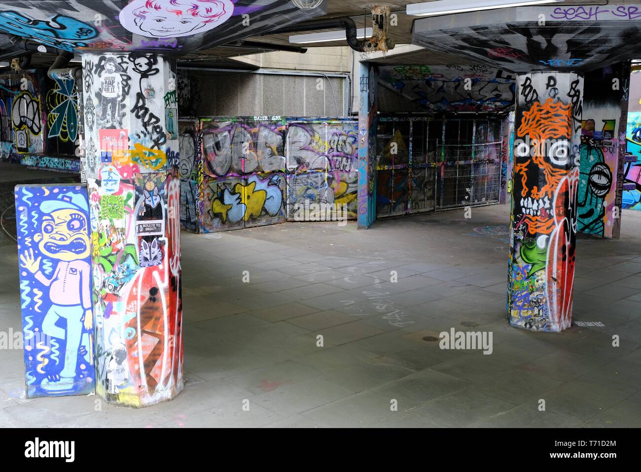 Street Art, South Bank, London, Graffiti, Skate Board, Alternative, Kunst, Kreativität, Modern, Abstrakt, Contemporary, Kultur, Urban, Colourful, Deface. Stockfoto