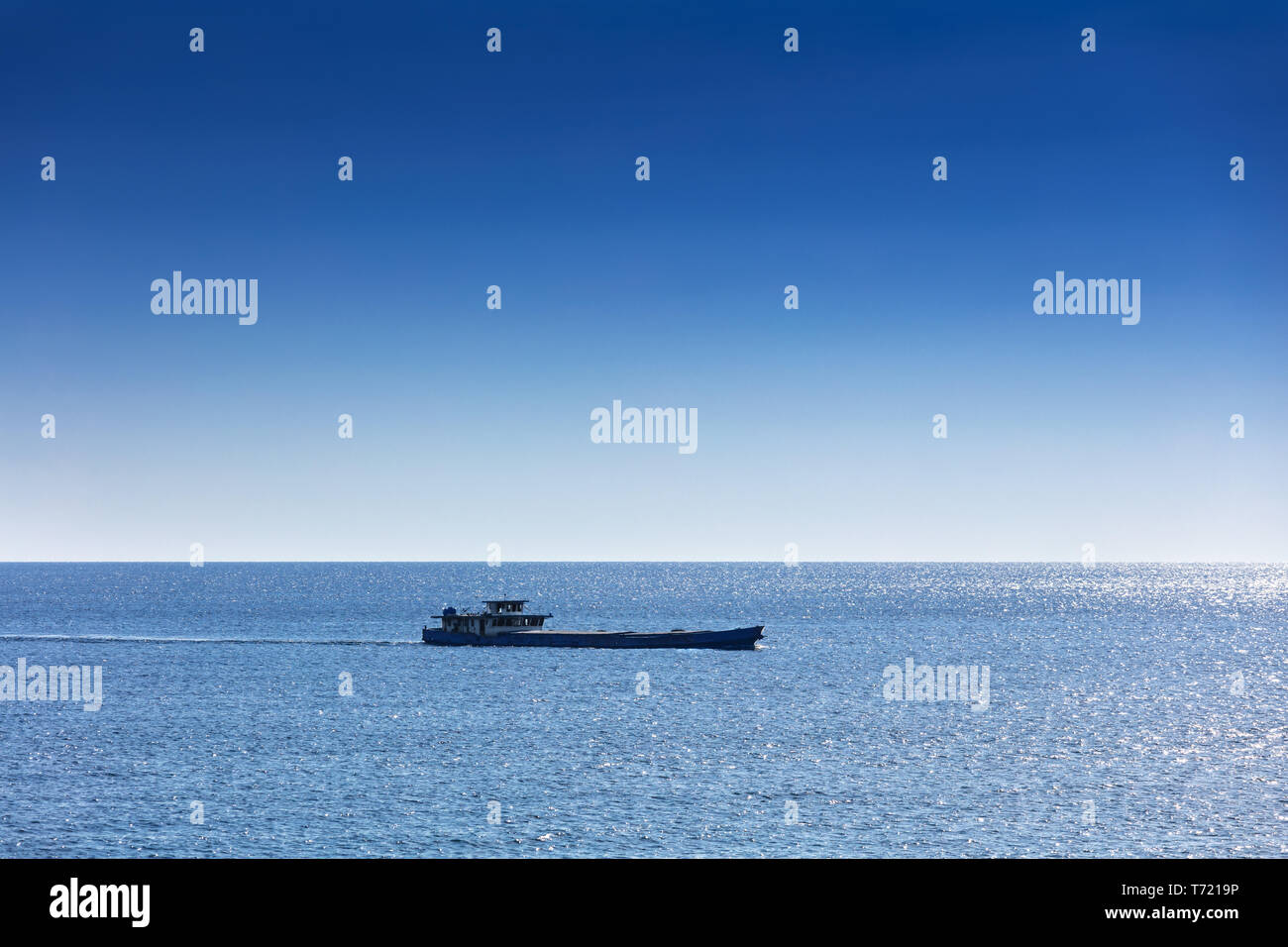 Große Ladung Boot transportieren Stockfoto