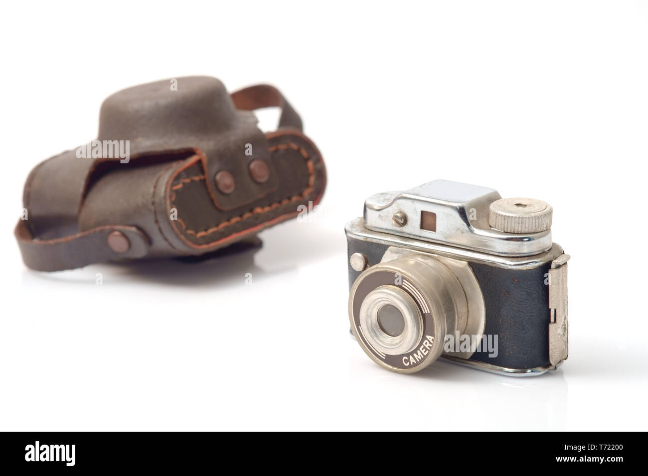 Vintage Spielzeug, Kamera auf weißem Hintergrund. Stockfoto