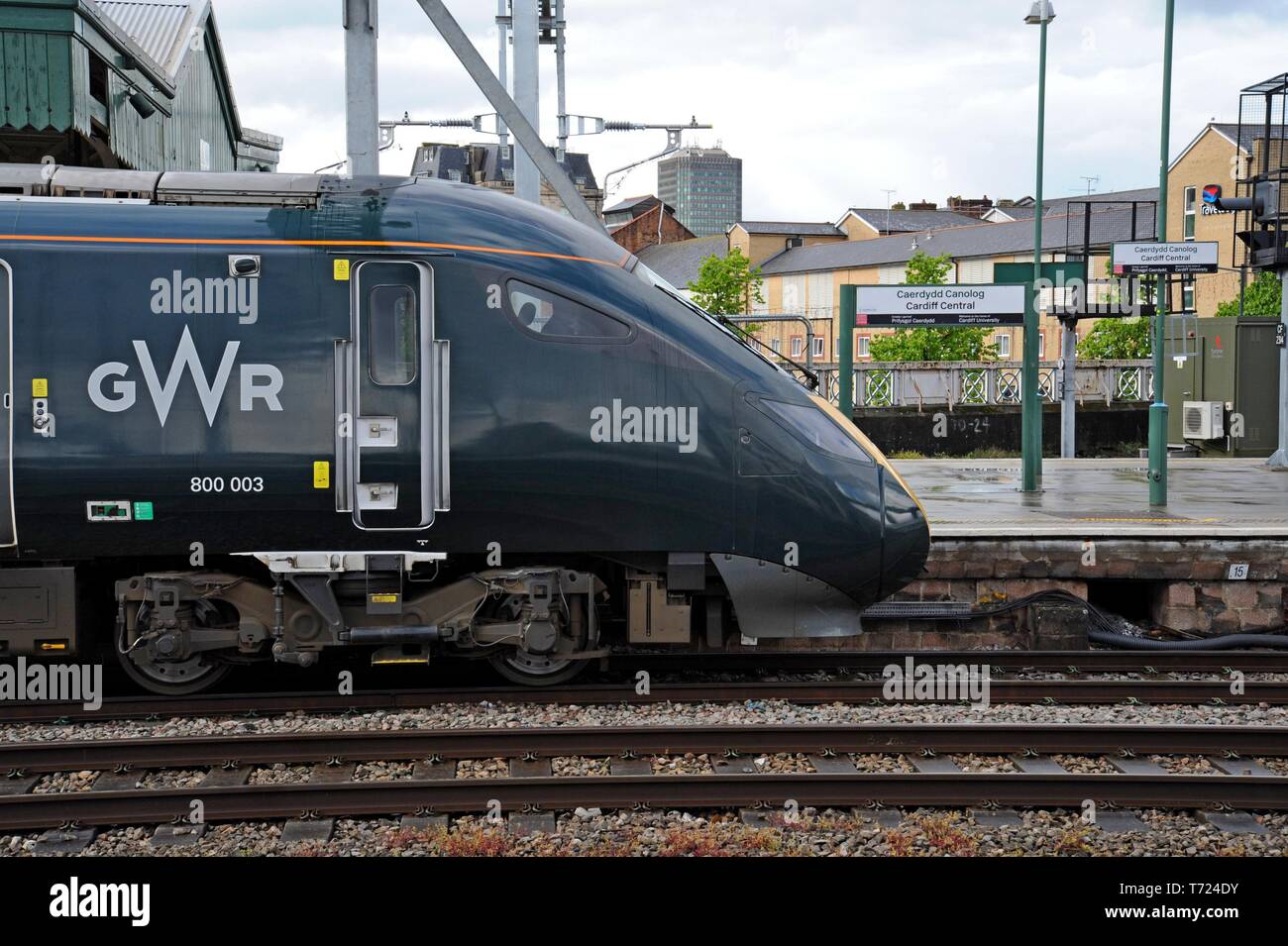 GWR Great Western Railway IET Inter City 800 Klasse bi-Modus am Bahnhof Cardiff Central Station Stockfoto